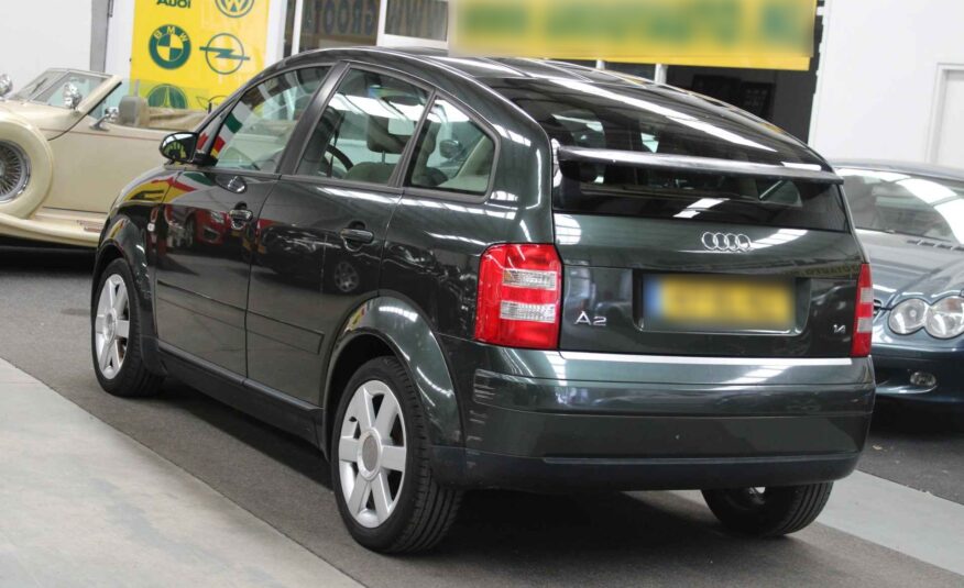 Audi A2 1.4 Climatisation, Direction assistée