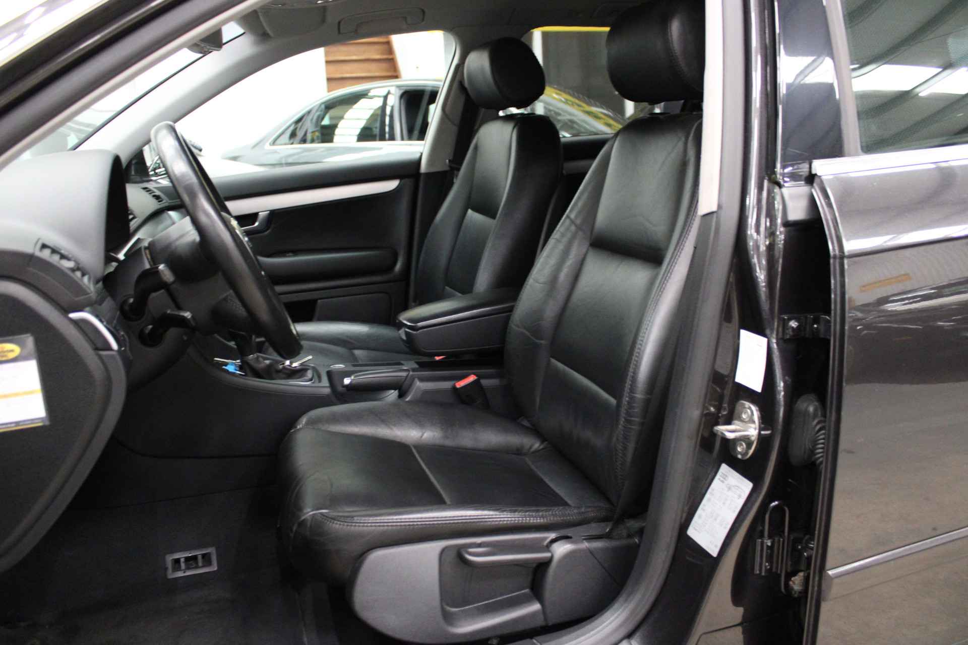 Audi A4 Avant 2.0 Pro Line Business Climatisation, Régulateur de vitesse, Attelage de remorque, Isofix