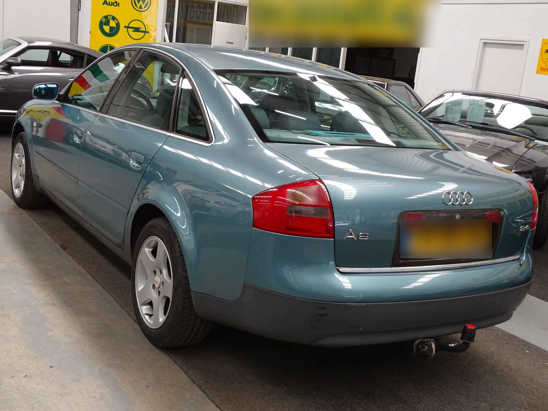 Audi A6 2.4 5V Advance RENOVATOR Automatique Climatisation, Régulateur de vitesse, Attelage, NAP